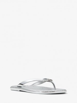 Pantofi Plati Dama Michael Kors Jet Set Metallic Jelly Flip-Flop Argintii | 08JBCAPTD