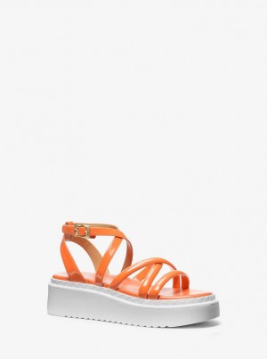 Sandale Dama Michael Kors Issa Faux Patent Leather Flatform Sandal Cais | 98FKGOINQ